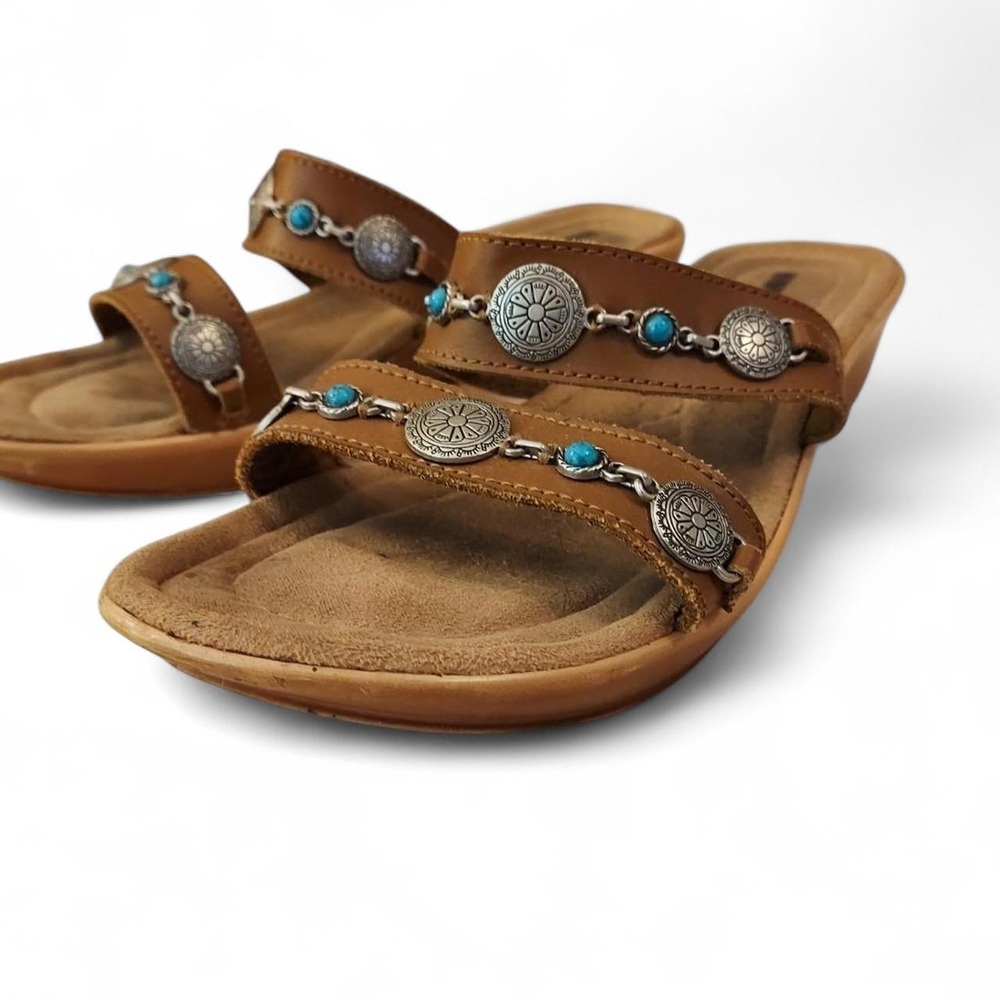Minnetonka Brown leather sandals with southwest turquoise and silver details 7.5